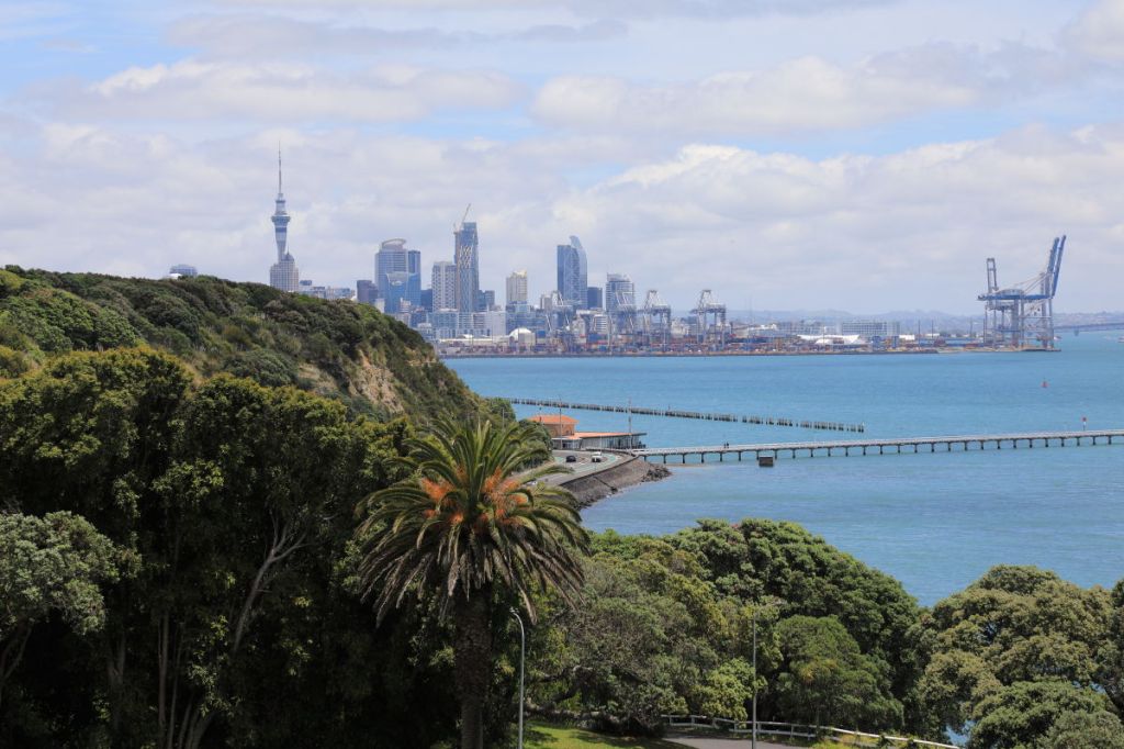 Journey Across the North Island of New Zealand by Train (Auckland&nbsp;Chapter)
